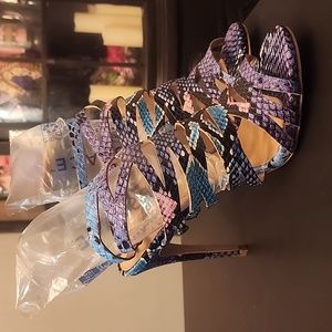 Just Fab Scale Strappy Heels